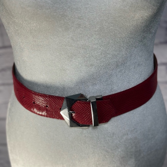 Woman’s Retro Red And Tan Reversible Belt 36” - Picture 7 of 7